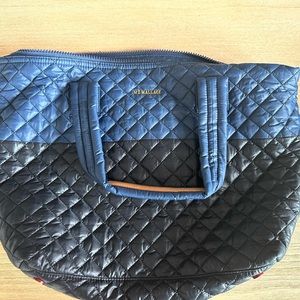 Dawn and black Sutton large - never used